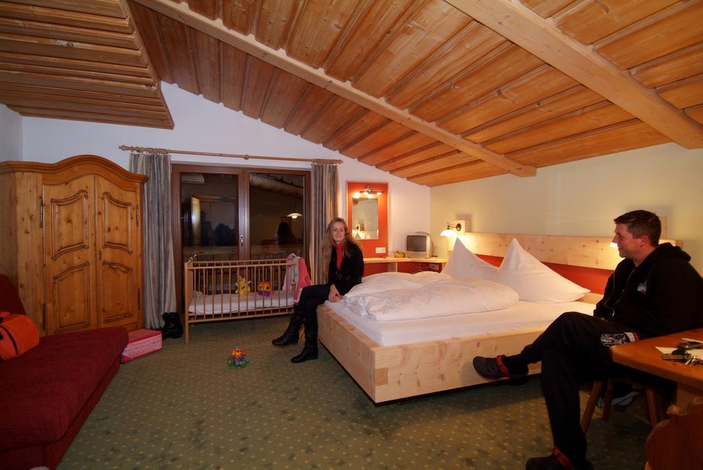 Appartement Ambrosius Lermoos Zimmer foto